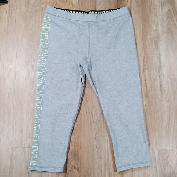 🔺️Under Armour Gray Fitted Spellout Cropped Athletic Pants Medium - Picture 3 of 7
